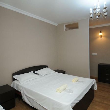 Shako'S Apartments Tbilisi Buitenkant foto